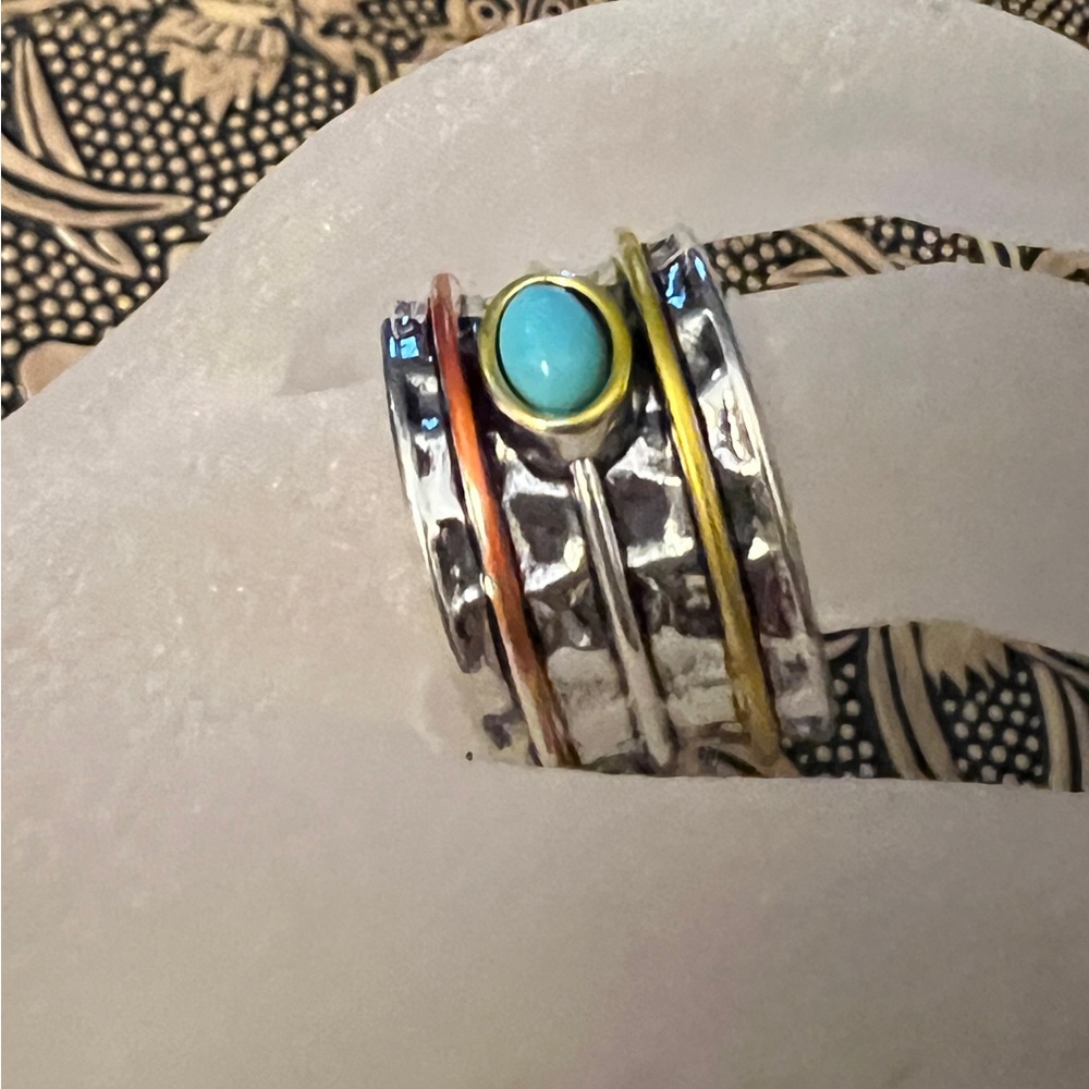 Women’s ring - Picture 2 of 4